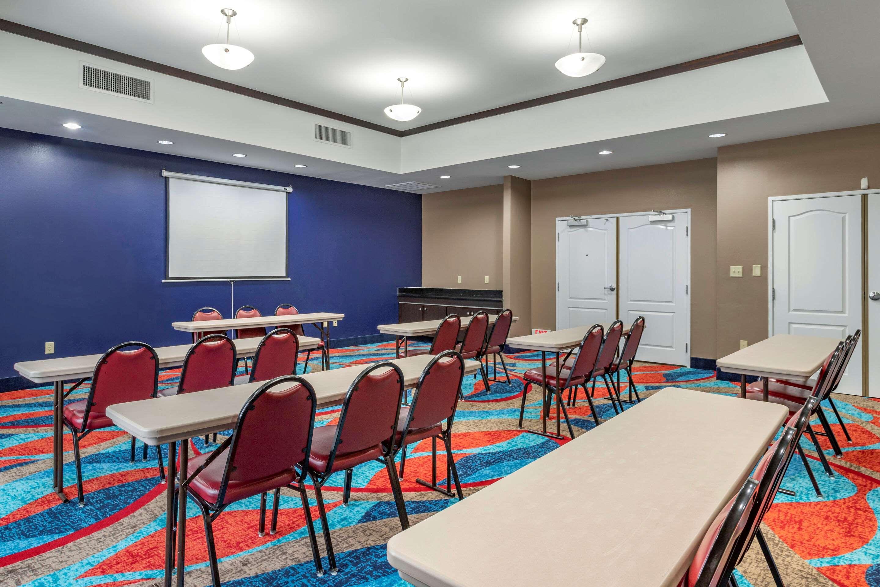 Comfort Inn & Suites Cleveland Luaran gambar